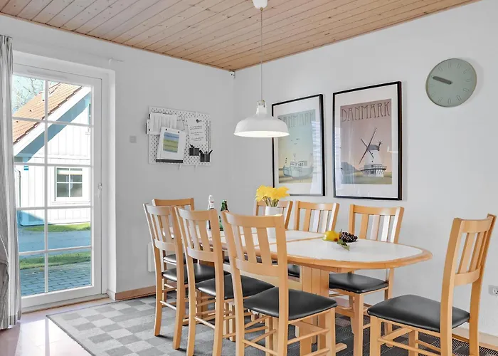 度假居 4 Bedroom Lovely In *