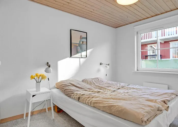 4 Bedroom Lovely In * 加斯庭